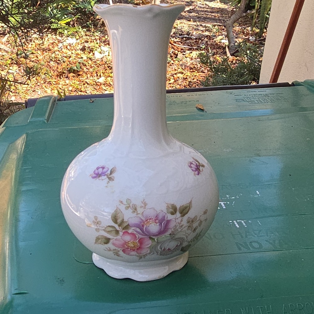 Schumann Bavaria Porcelain Vase Floral Glossy Art Pottery‎ White Pink Green